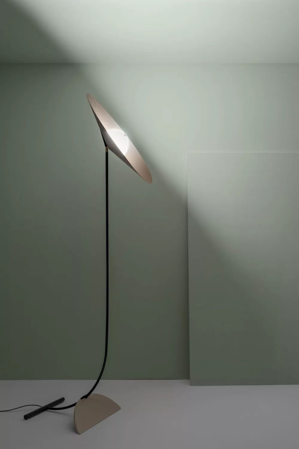 Металлический торшер ZAVA RONIN ARCH-00059350 - Вид №1