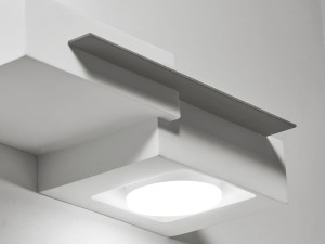 Гипсовая настенная лампа