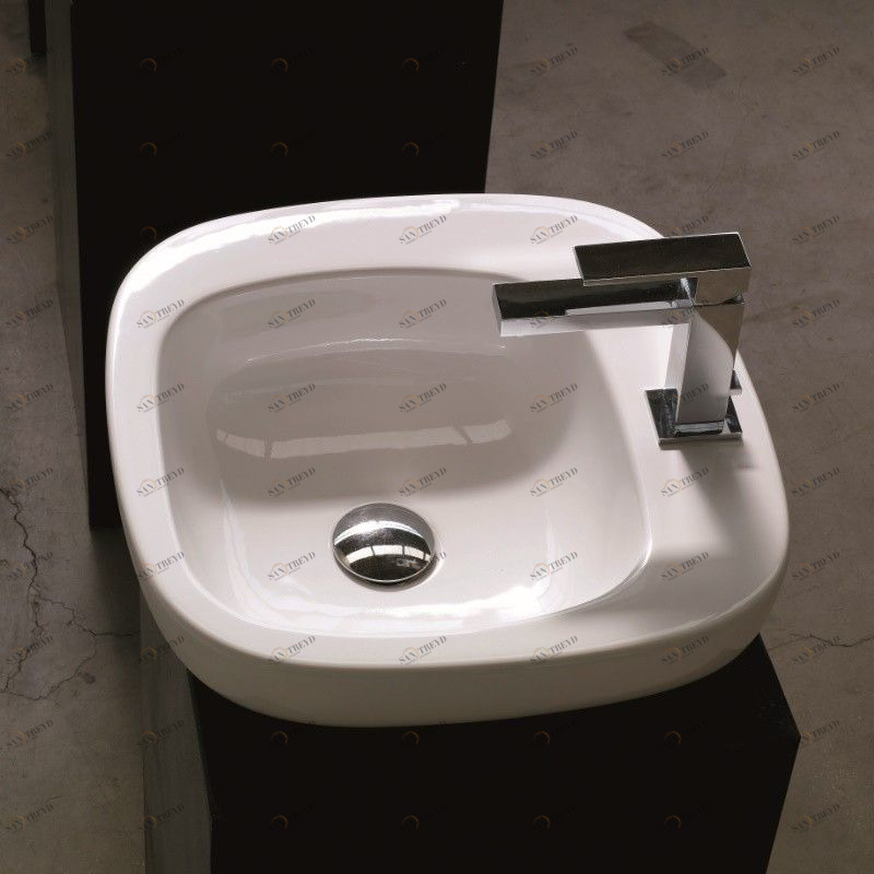 18920 Накладная раковина на столешницу  овальная Ceramica Hidra 