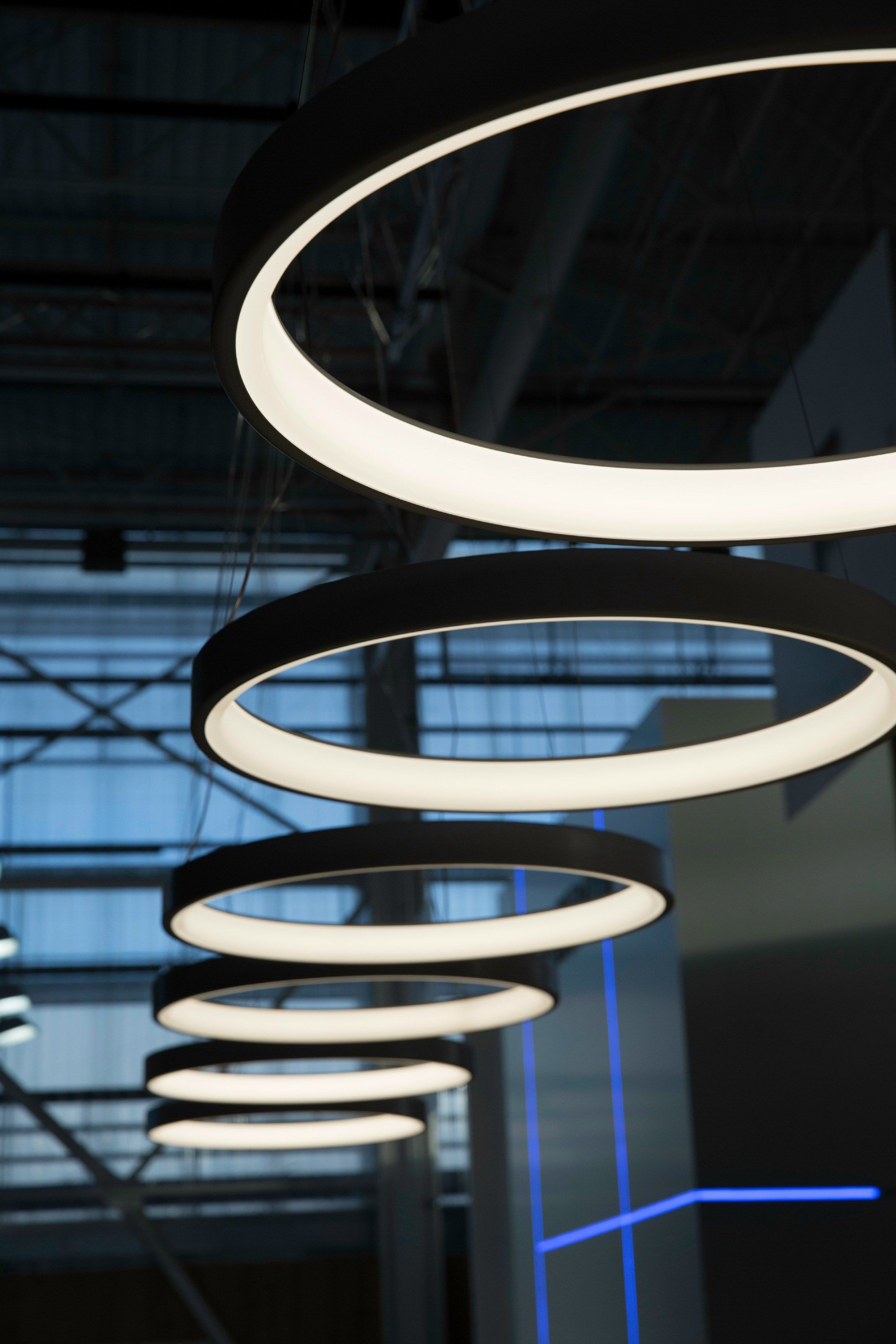 Алюминиевый подвесной светильник Martinelli Luce Lunaop ARCH-00090200 - Вид №1