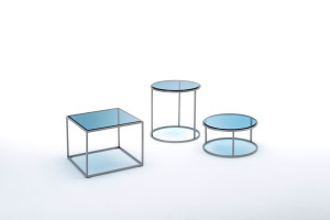 Квадратный журнальный столик