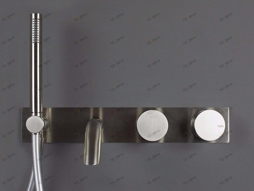 RIFRA Смеситель для душа / ванны настенный с переключателем и ручным душем Wave 1220211/2