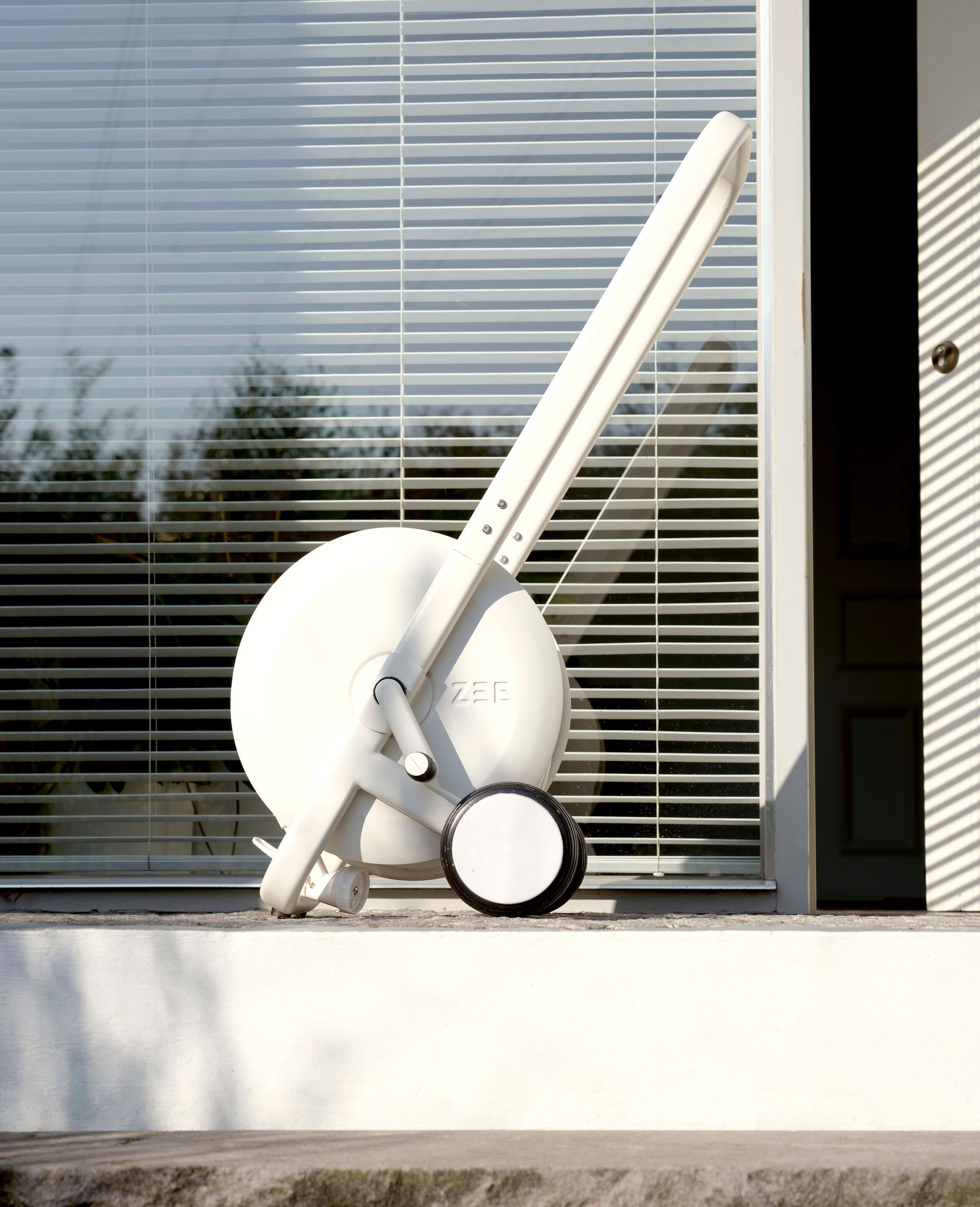 Оцинкованная стальная тележка для шланга ZEE Tasman ARCH-00077028 - Вид №2