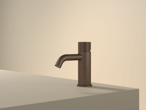 Смеситель для раковины из латуни