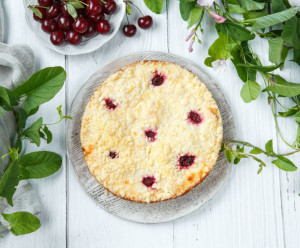 4817 Пирог с фермерским творогом и вишней Вкусляндия