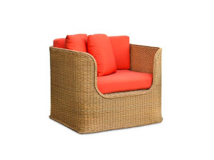 Садовое кресло из смолы с подлокотниками