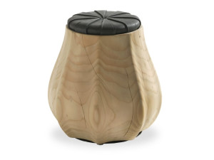 Кедровый стул