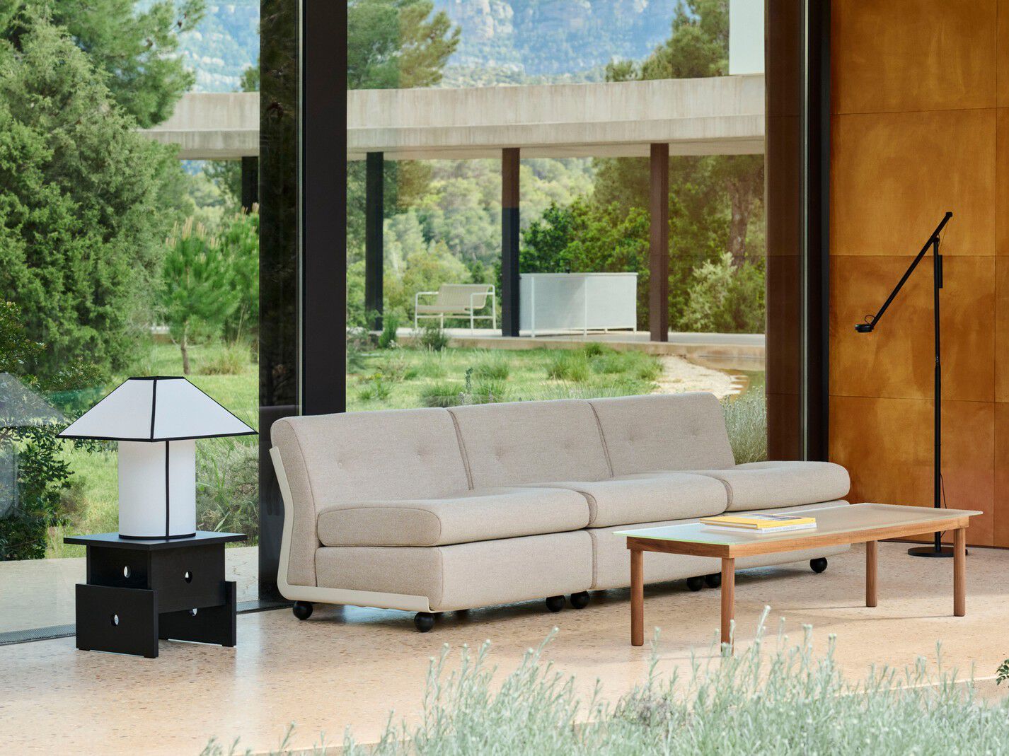 Низкий штабелируемый журнальный столик из массива дерева Hay WOOD BOX ARCH-00016796 - Вид №14