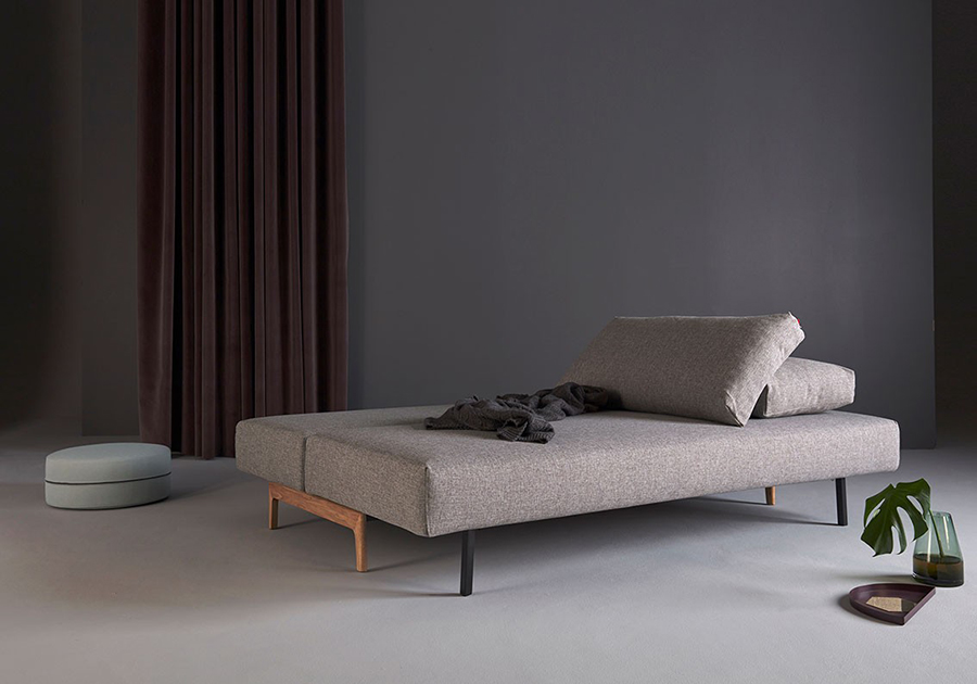 Диван Trym с подушками, ножками из дуба и черной рамой, серый Innovation Living TRYM521 - Вид №4