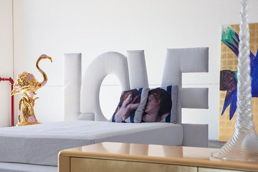 ERBA ITALIA Двуспальная кровать из ткани с мягким изголовьем Love sun-id-1509620 - Вид №2