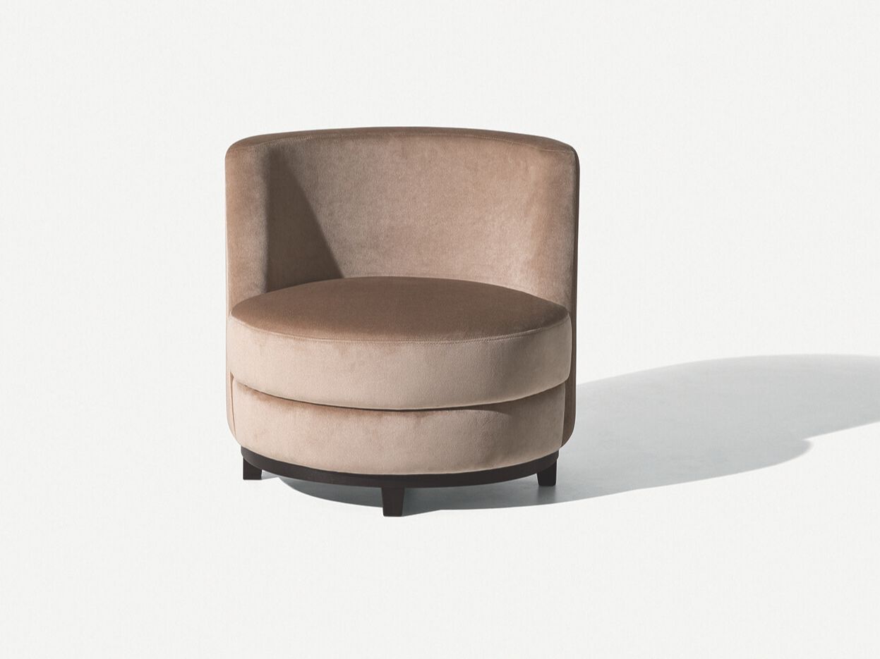 Кресло с обивкой OASIS AVA ARCH-00066172