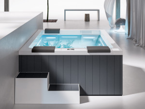 Прямоугольная мини-чаша с гидромассажем с хромотерапией