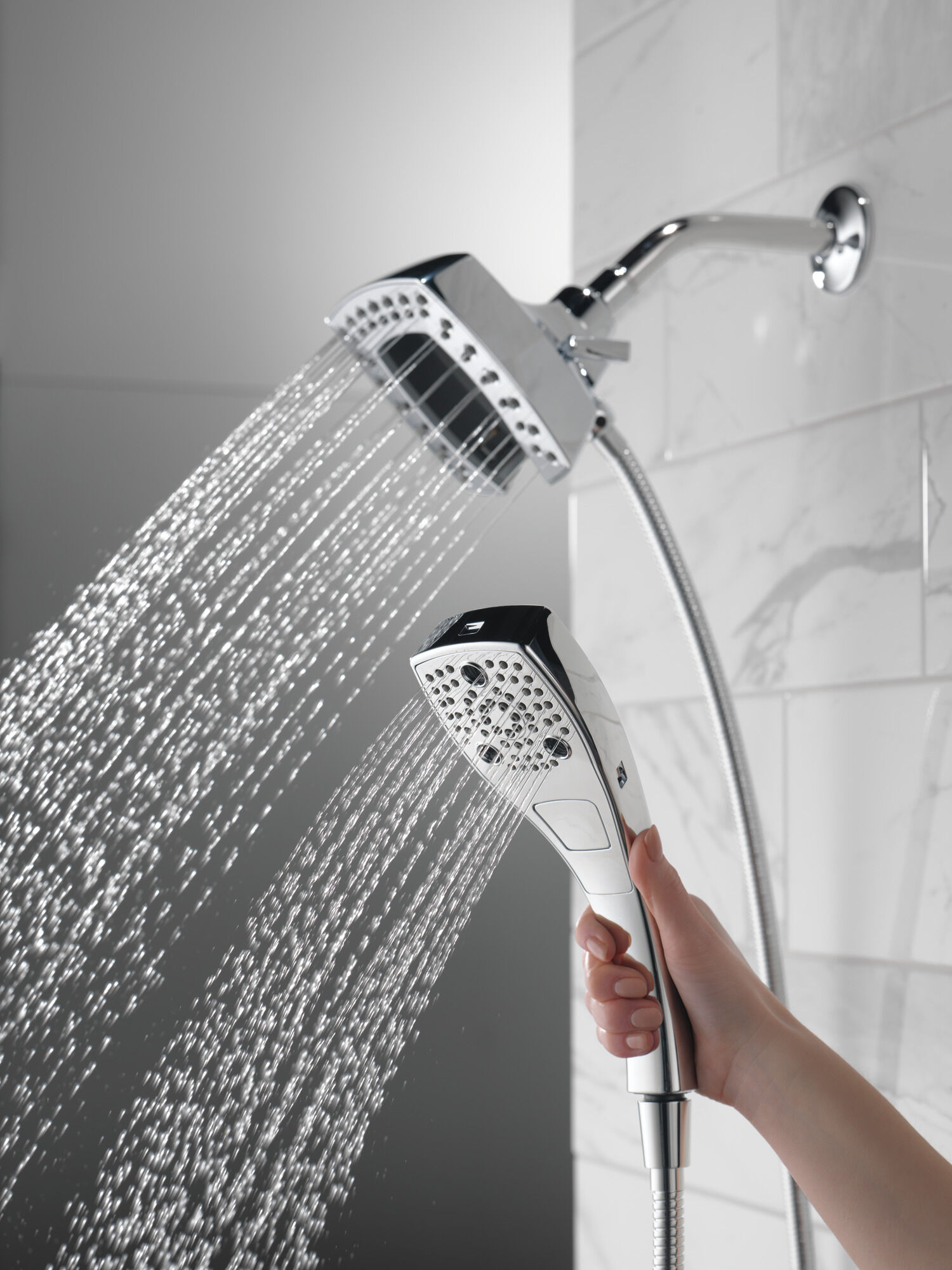 58474-25 H2Okinetic® In2ition® Душ два в одном с 5 настройками Delta Faucet Universal Showering Хром  - Вид №5