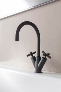 Латунный смеситель для раковины с одним отверстием