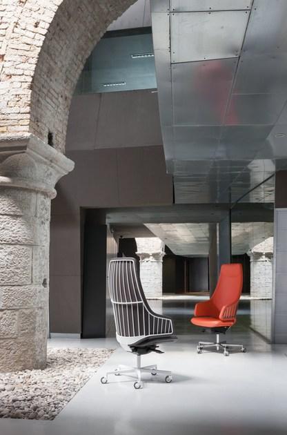 Luxy Регулируемое по высоте кресло руководителя с 5 спицами и колесами Italia sun-id-1397677 - Вид №8