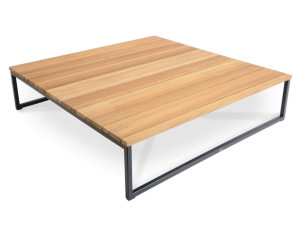 Низкий квадратный стол из тикового дерева