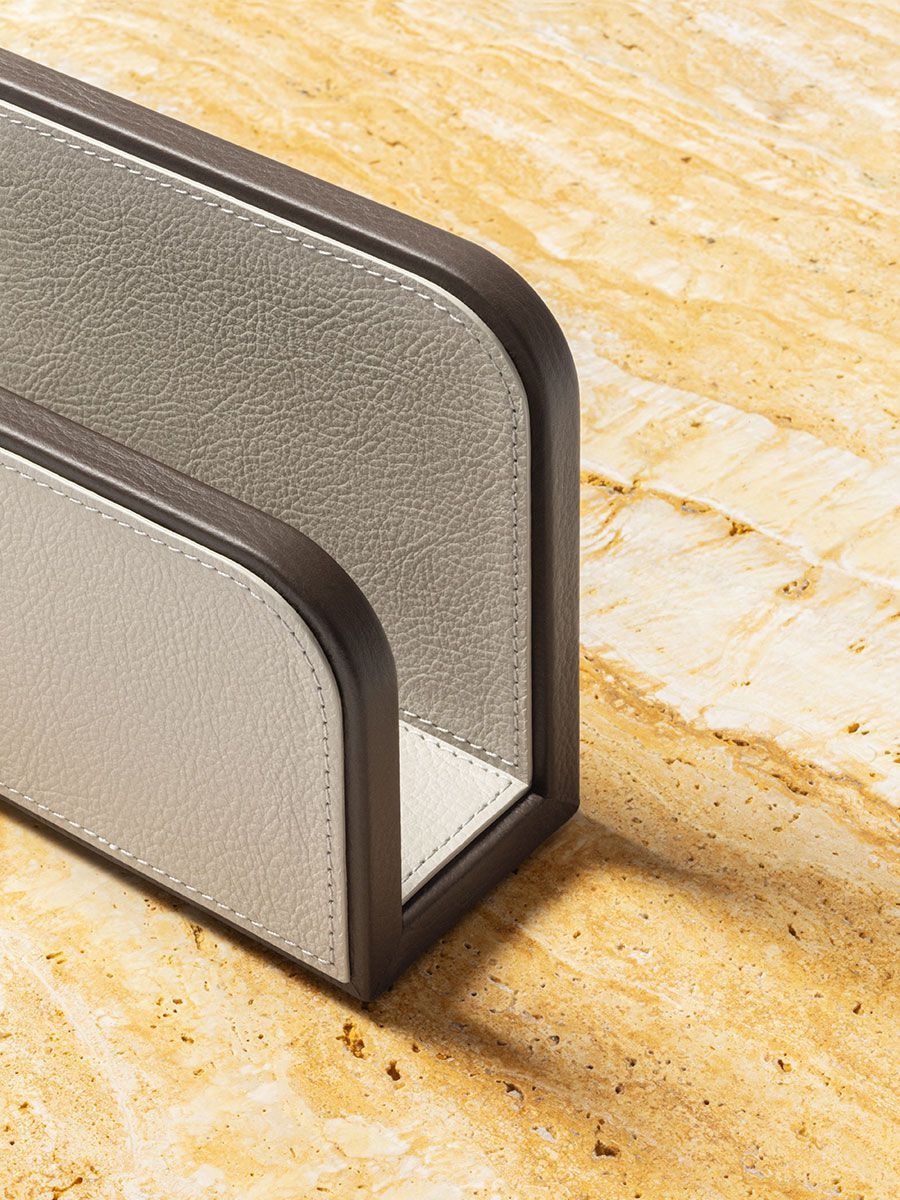 Кожаный держатель для писем Poltrona Frau OFFICE COLLECTION ARCH-00113303 - Вид №1