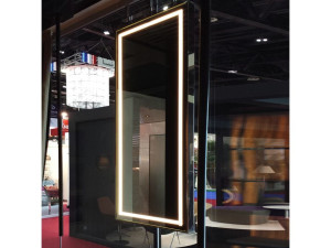 Прямоугольное потолочное зеркало с рамкой