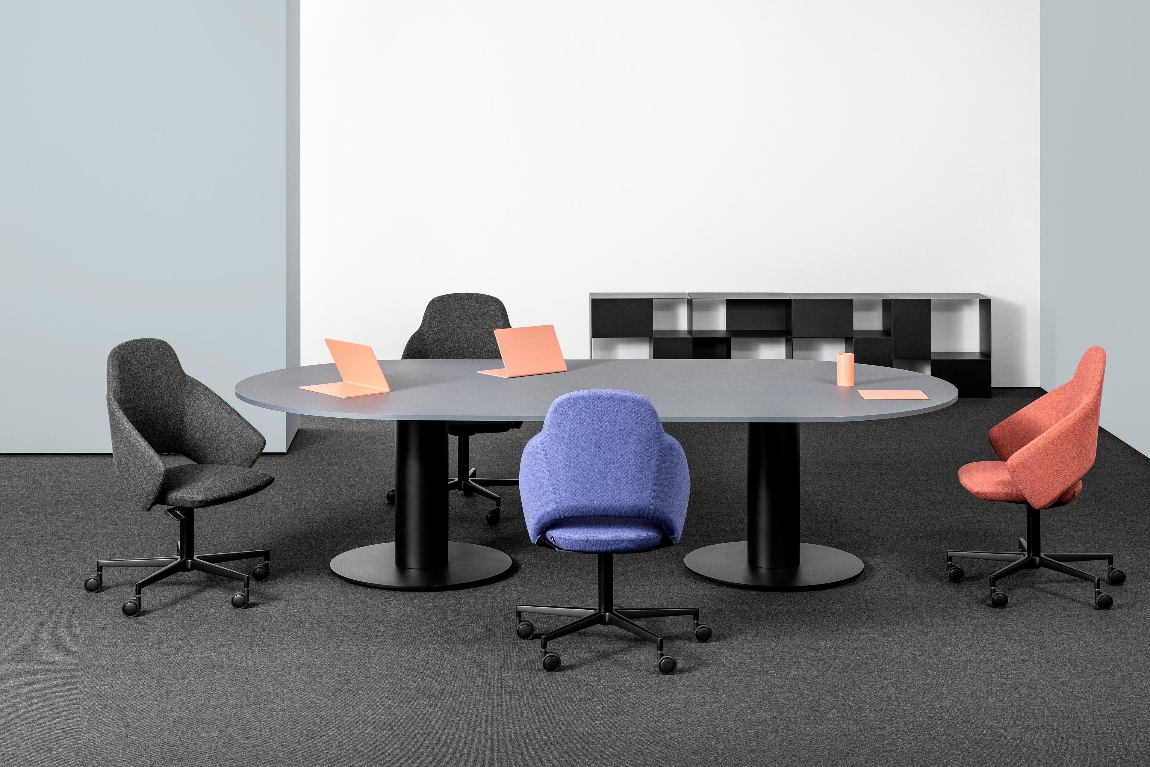 Окрашенный металлический регулируемый по высоте овальный стол для совещаний Mara Follow ARCH-00096195 - Вид №1