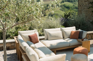 Журнальный столик из тикового дерева