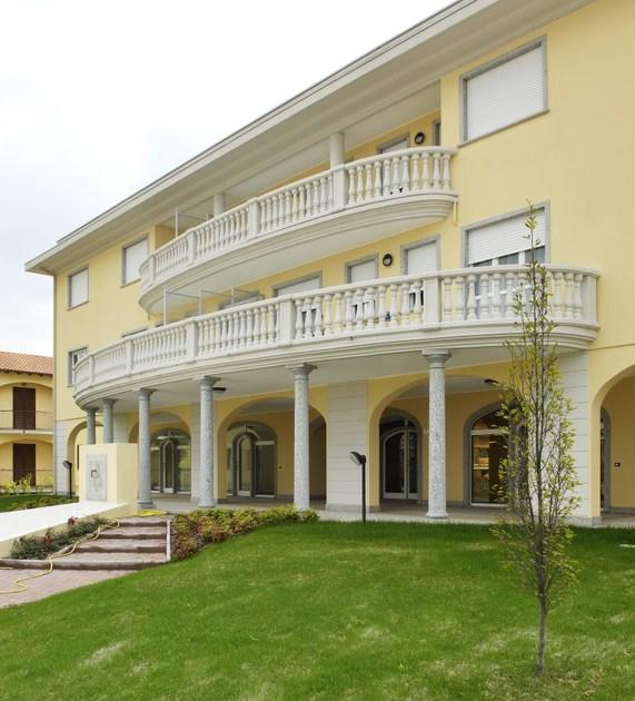 SAS Italia Реконструированная каменная балюстрада sun-id-1481991 - Вид №3