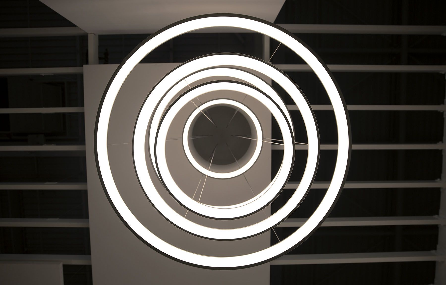 Алюминиевый подвесной светильник Martinelli Luce Lunaop ARCH-00090200 - Вид №9