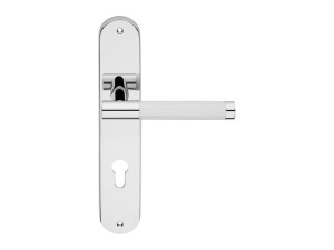 Латунная ручка на пластине