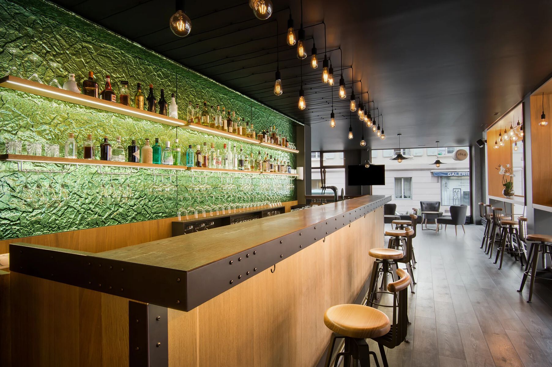 Декоративная стеклянная панель PlusObject GREEN PLANET ARCH-00113126 - Вид №1