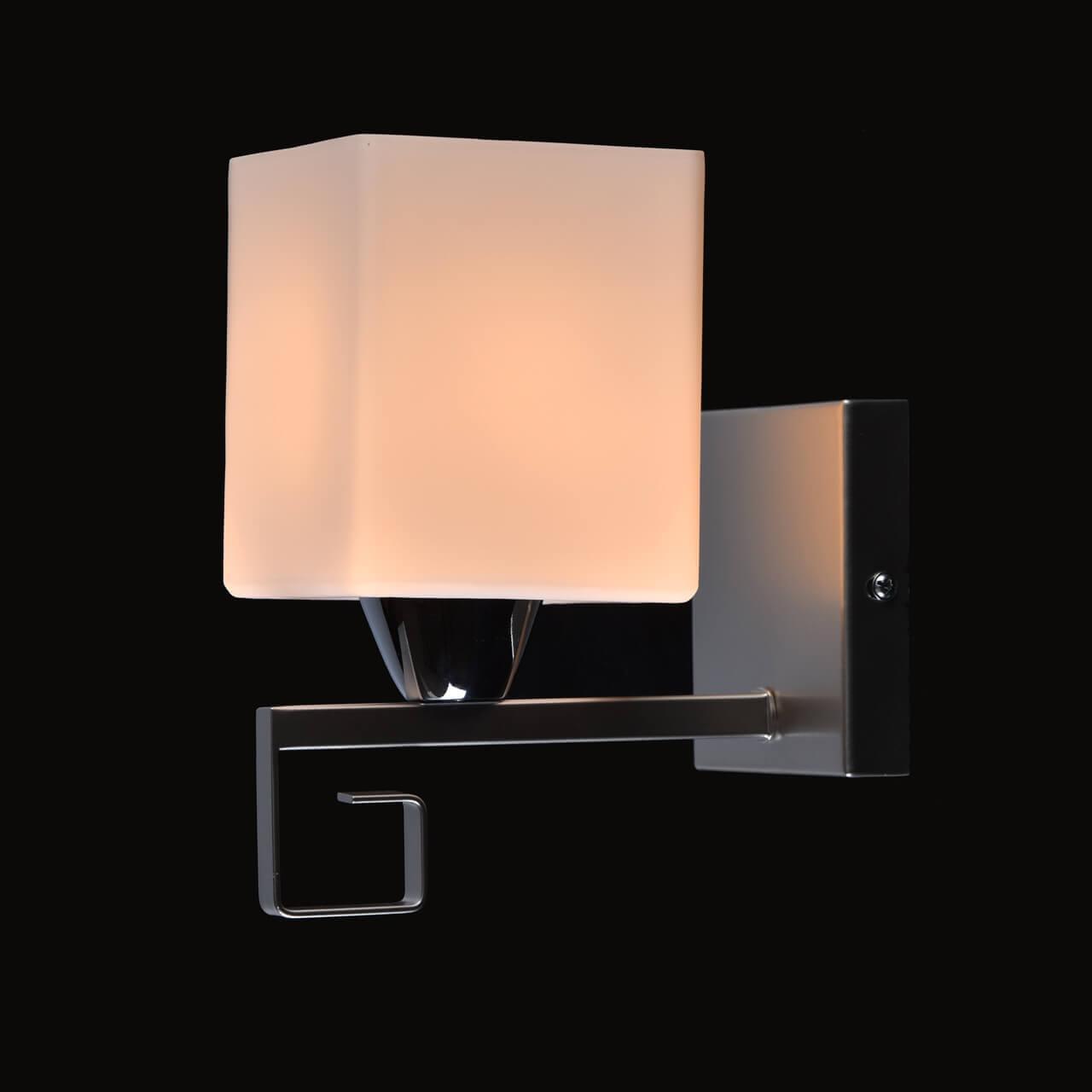 Бра со стеклянным плафоном белое Тетро 673024101 DE MARKT ТЕТРО 00-3929192 Белый;серебро  - Вид №2