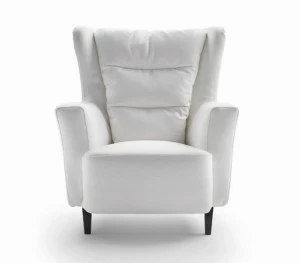 Marac Кресло с обивкой из ткани с подлокотниками Clara
