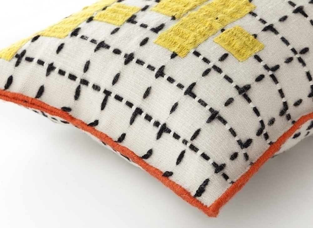 100283 Подушка Space C Yellow GAN Bandas - Вид №1