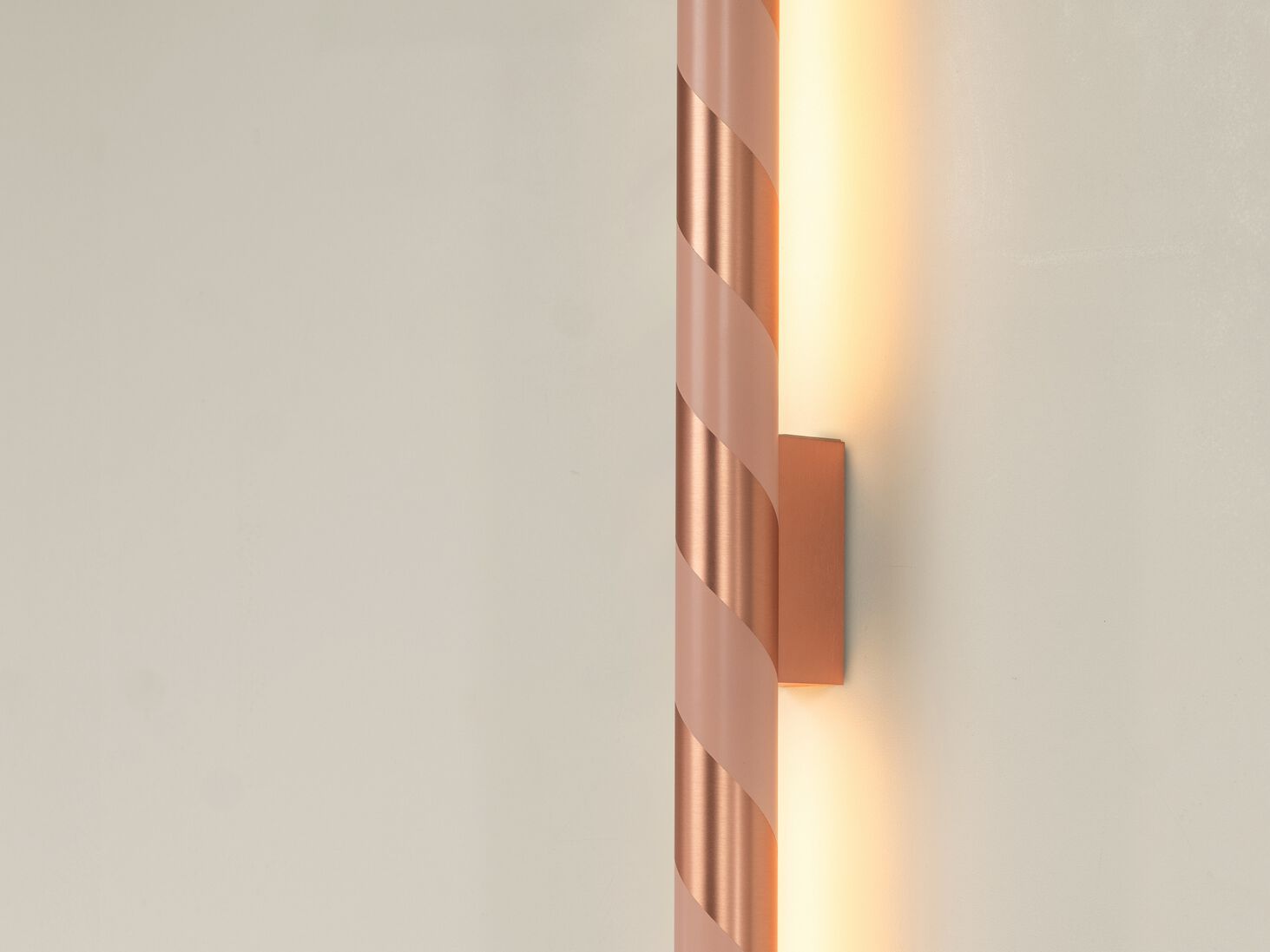 Латунный светодиодный настенный светильник CVL Luminaires Candy ARCH-00057429 - Вид №6
