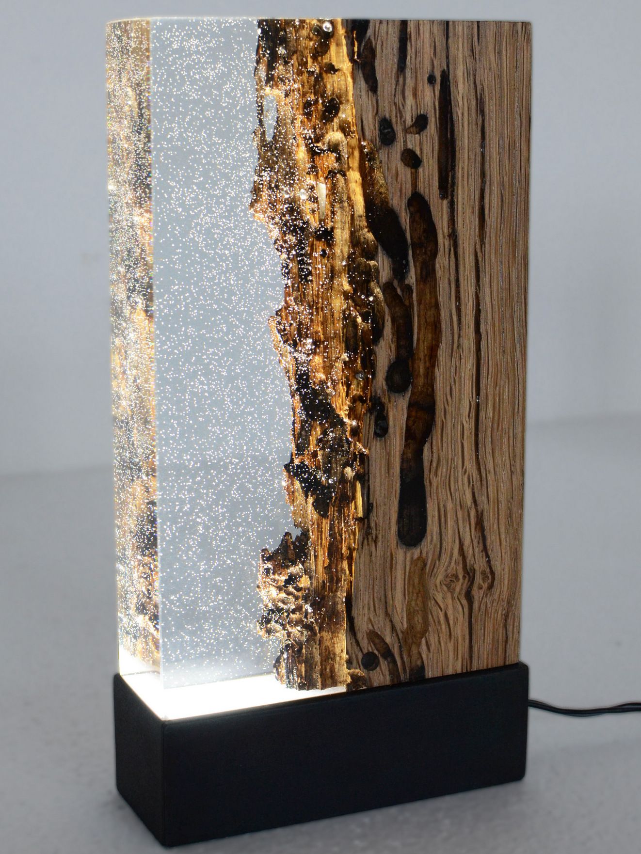 Светодиодная настольная лампа из дуба и смолы alcarol Bricola ARCH-00130784 - Вид №7