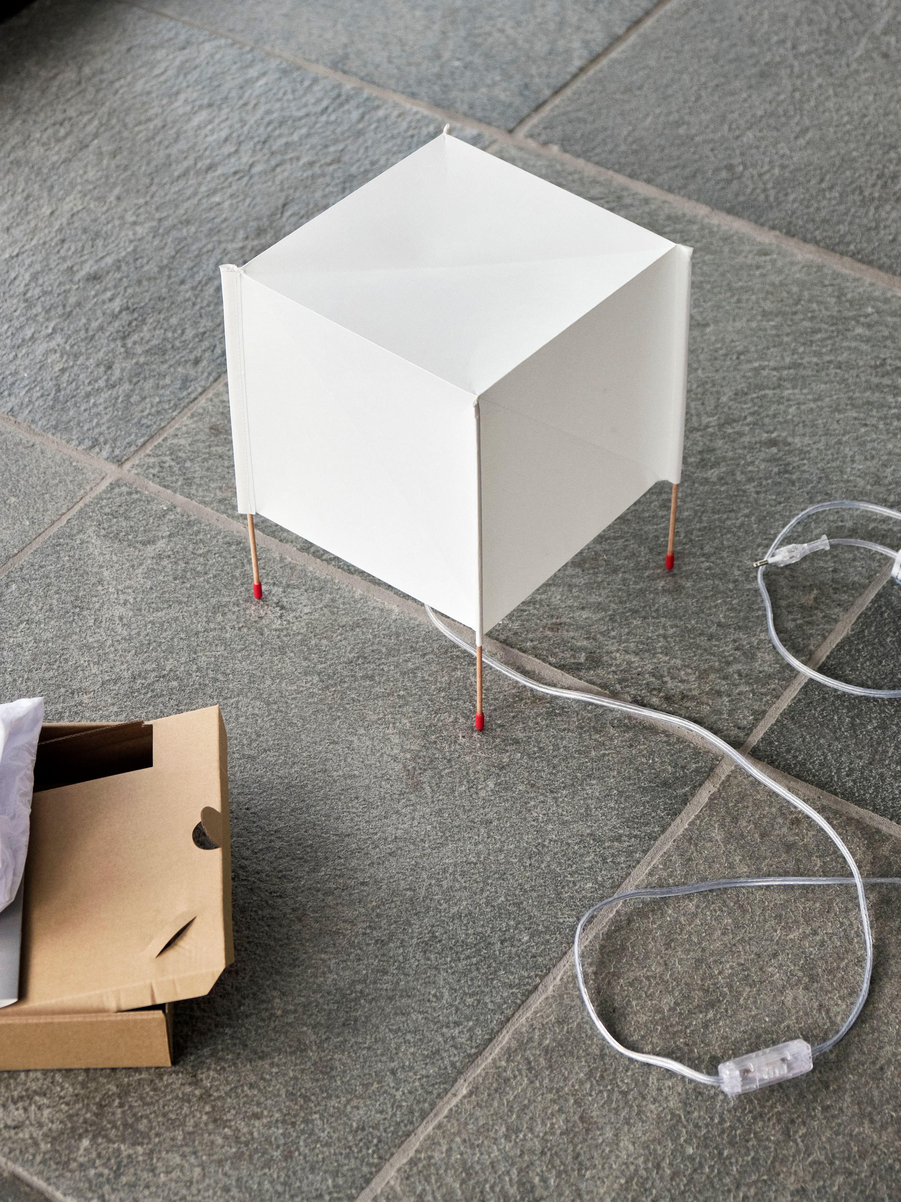 Переработанная светодиодная настольная лампа из ПЭТ Hay Paper Cube ARCH-00016492 - Вид №1