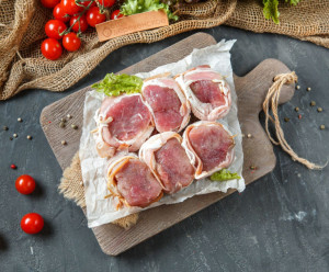 6113 Медальоны из свиной вырезки в беконе Вкусляндия