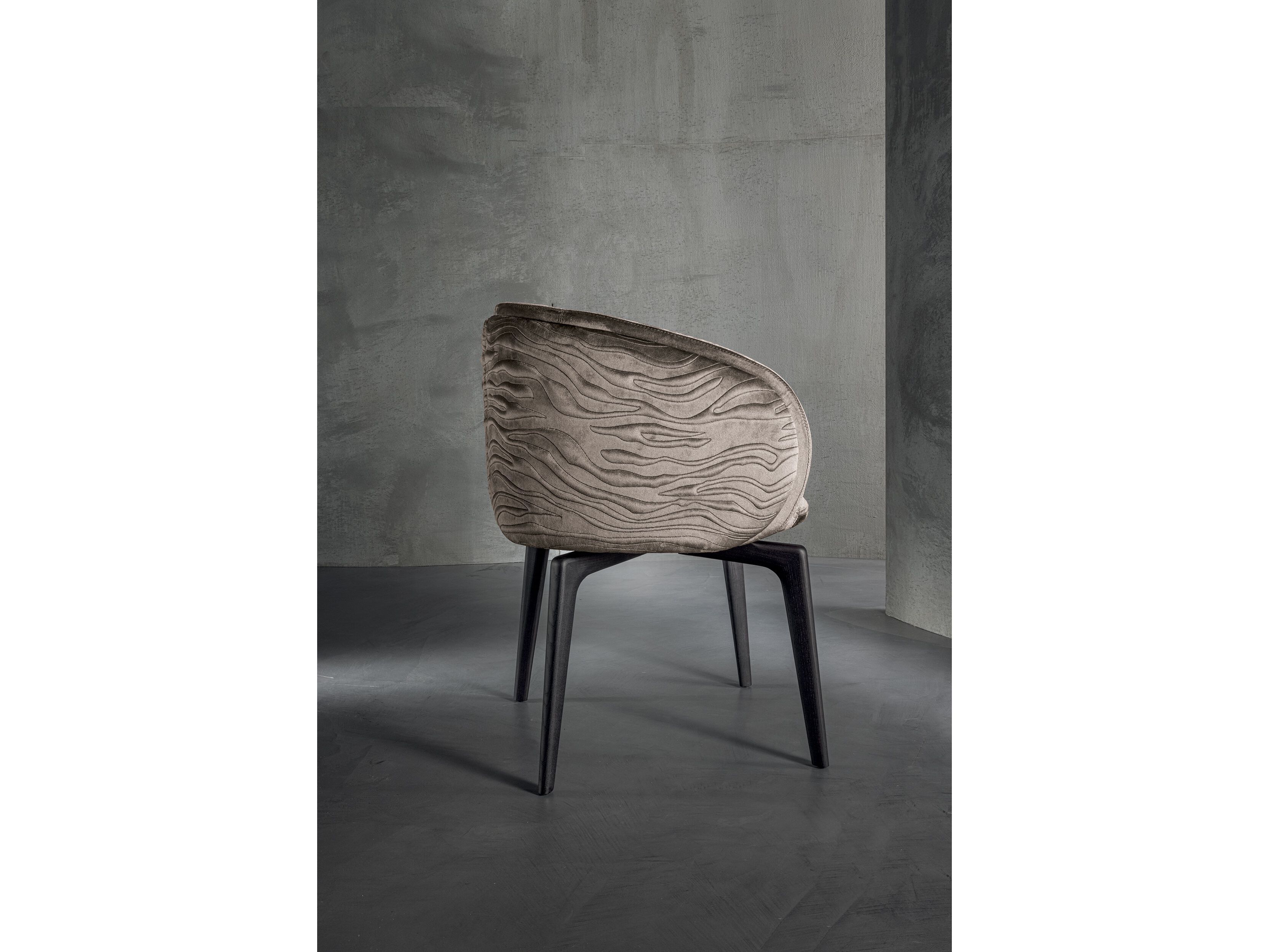 Мягкий тканевый стул с подлокотниками Longhi Blooming ARCH-00146925 - Вид №2