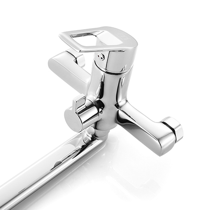 AMUSBLCM10 Milardo Amur Смеситель для ванны с длинным изливом Amur Россия - Вид №1