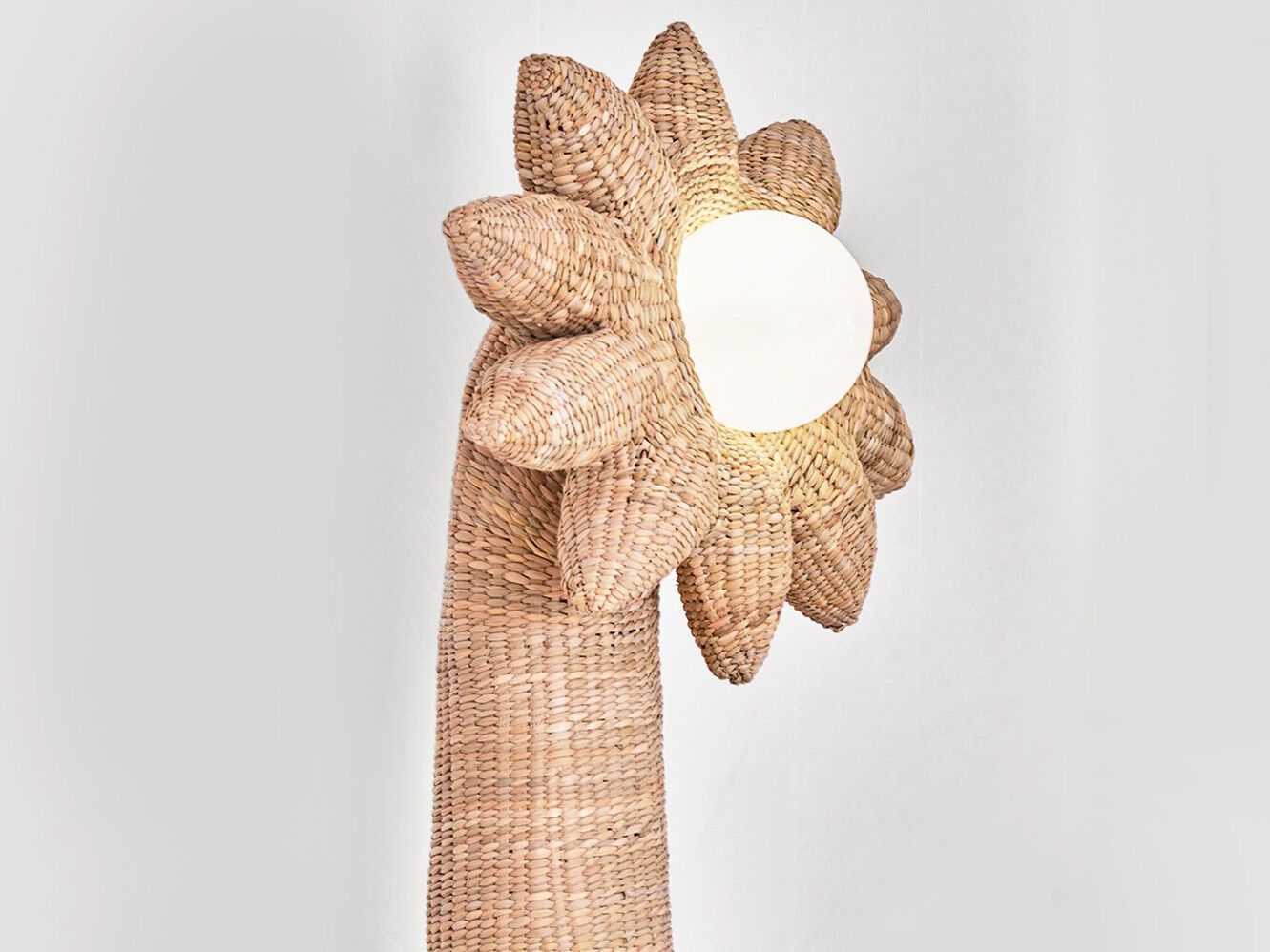 Торшер ручной работы из растительных волокон LO Contemporary KUNI ARCH-00011410