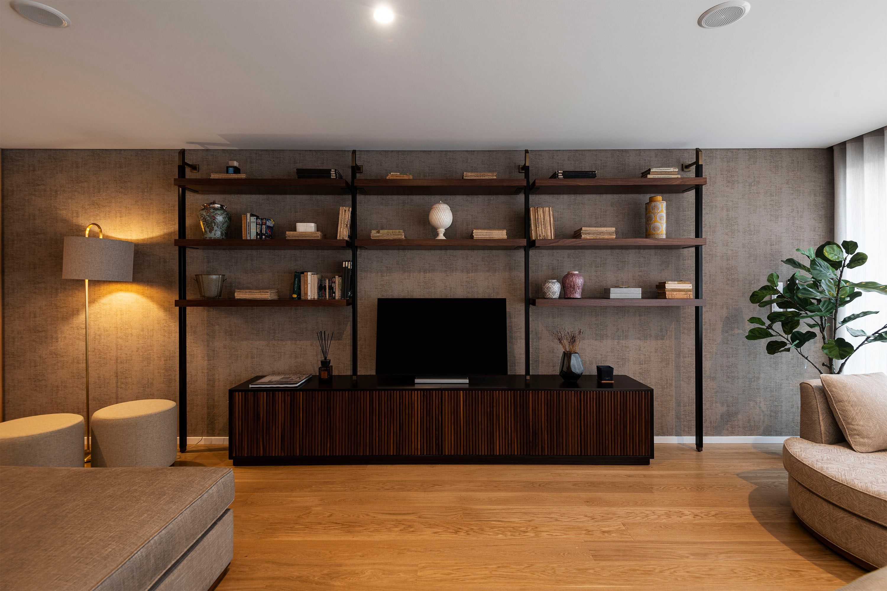 Деревянный низкий ТВ-шкаф Stylish Club Ryan ARCH-00152684 - Вид №3