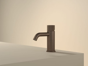 Смеситель для раковины из латуни