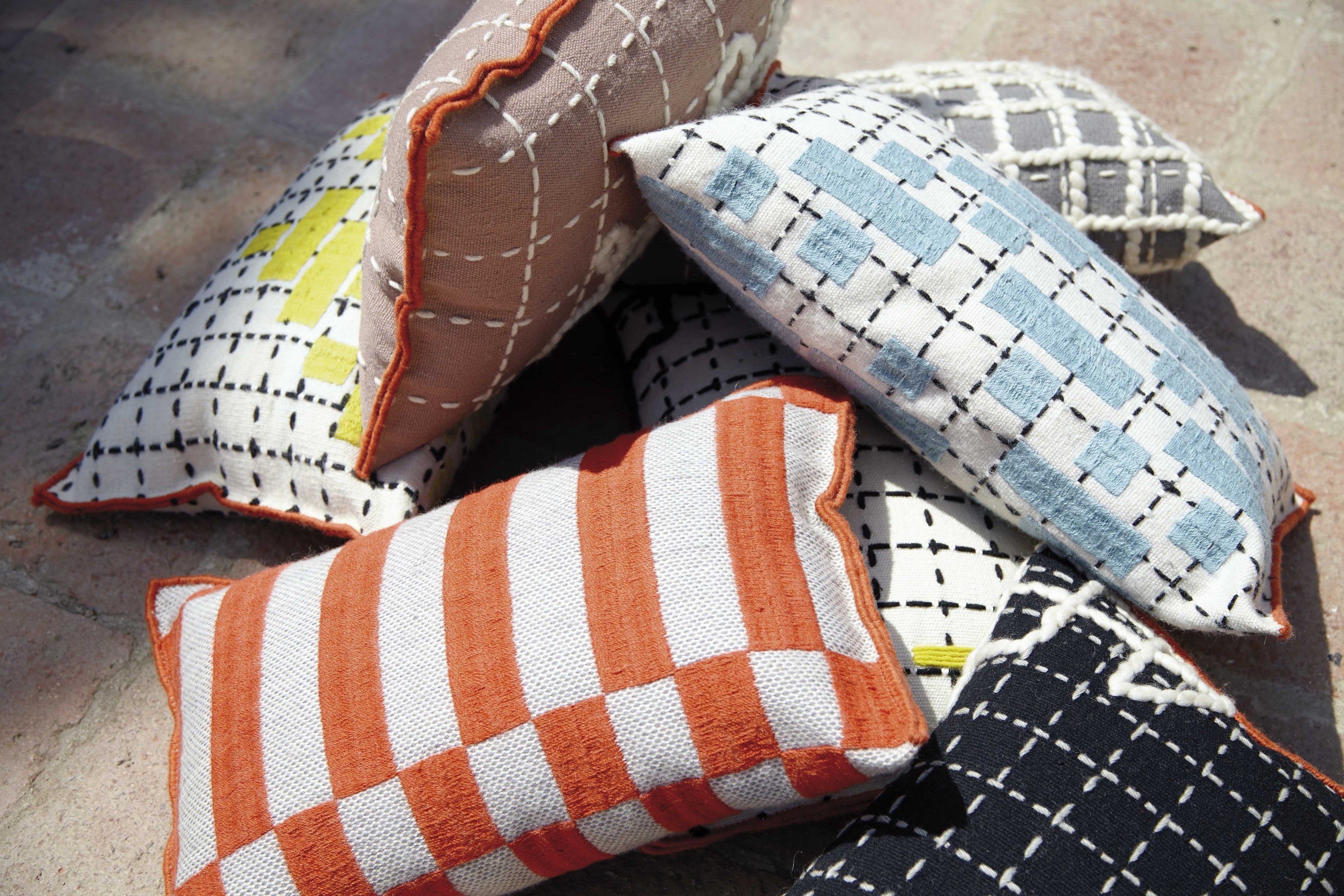 Шерстяная ручная вышитая прямоугольная подушка GAN Bandas ARCH-00082309 - Вид №2