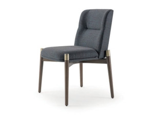 Тканевый стул