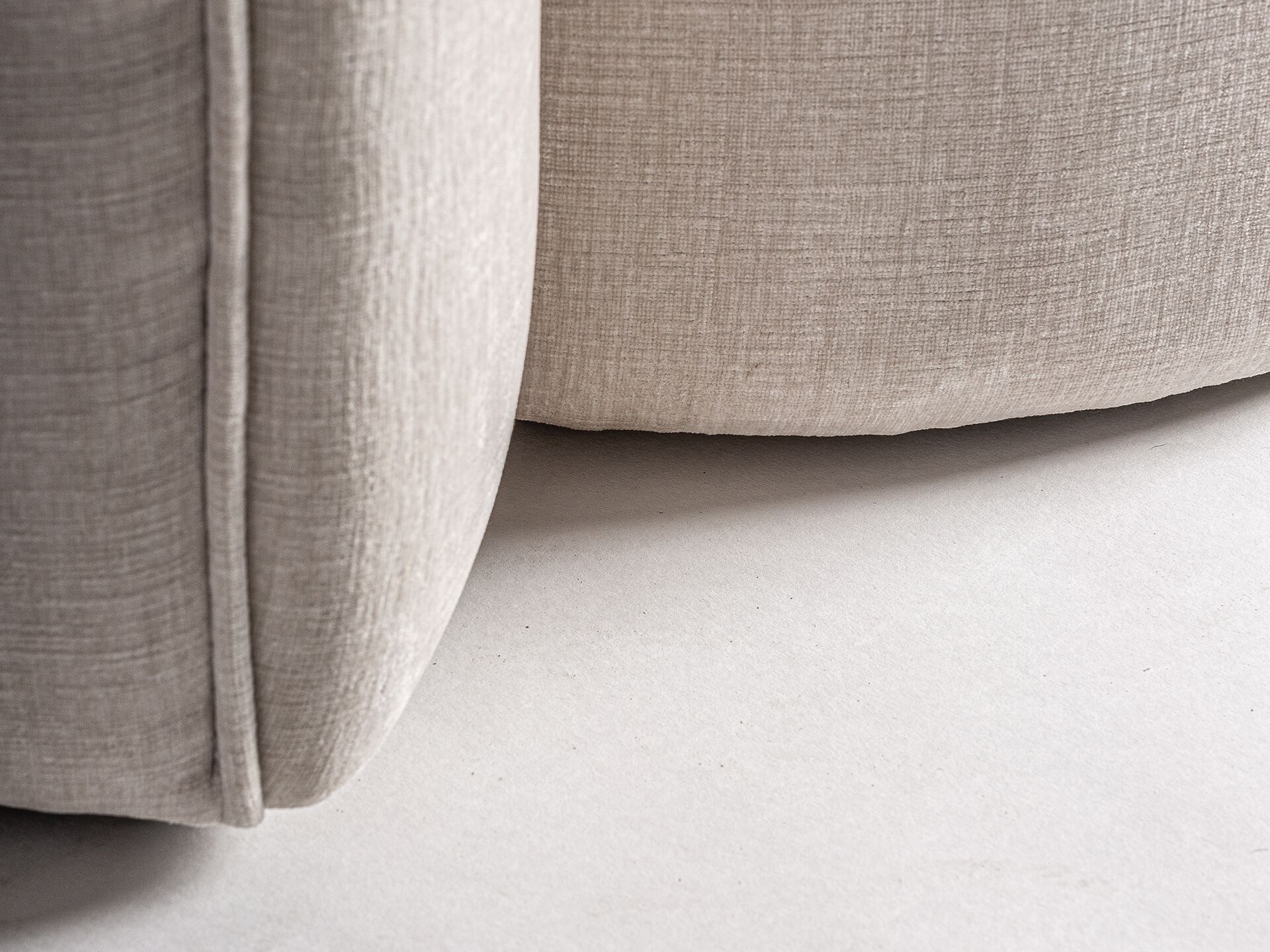 Тканевое кресло с подлокотниками Vical Home NYUL ARCH-00120584 - Вид №6