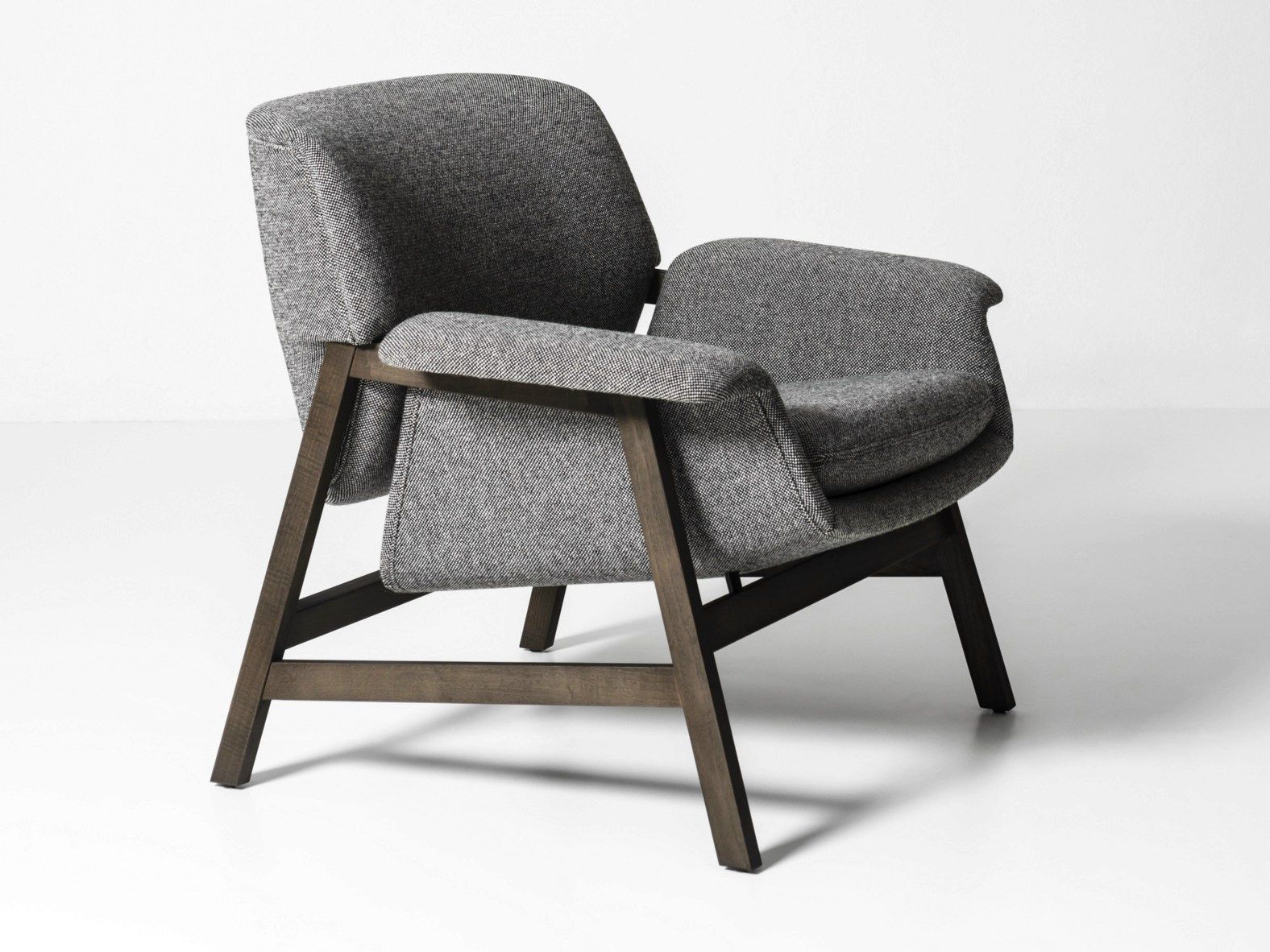 Тканевое кресло с подлокотниками Tacchini Agnese ARCH-00009040 - Вид №2