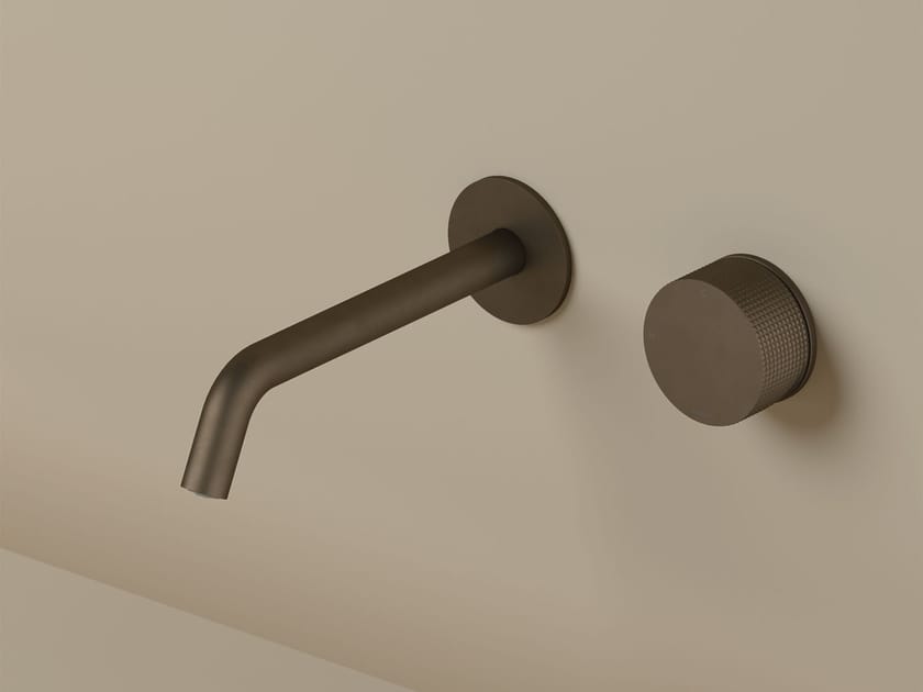 Латунный смеситель для раковины с 2 отверстиями Hotbath Guy ARCH-00080168