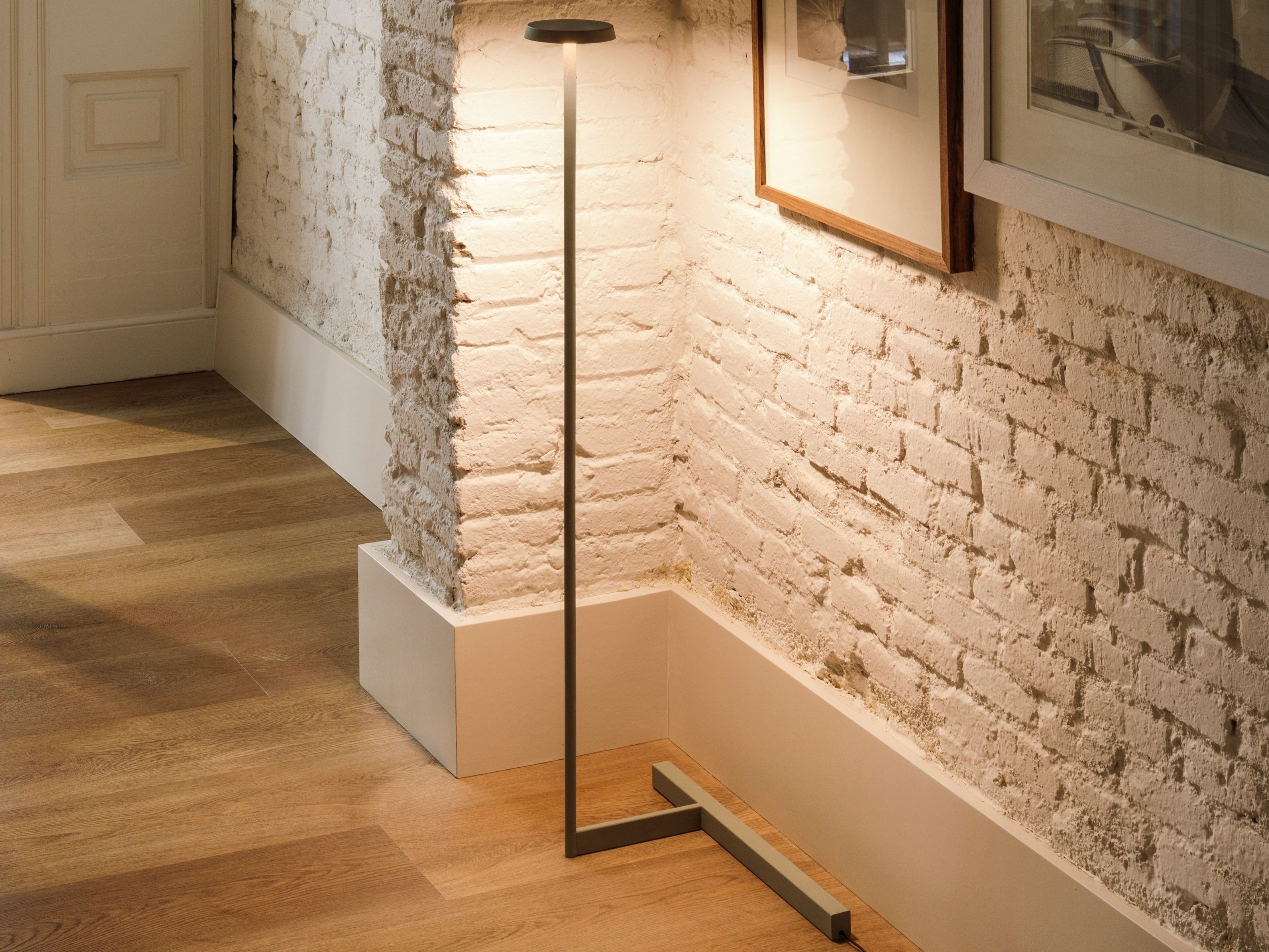 Металлический светодиодный торшер Vibia ARCH-00059758