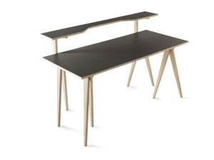 Деревянный письменный стол