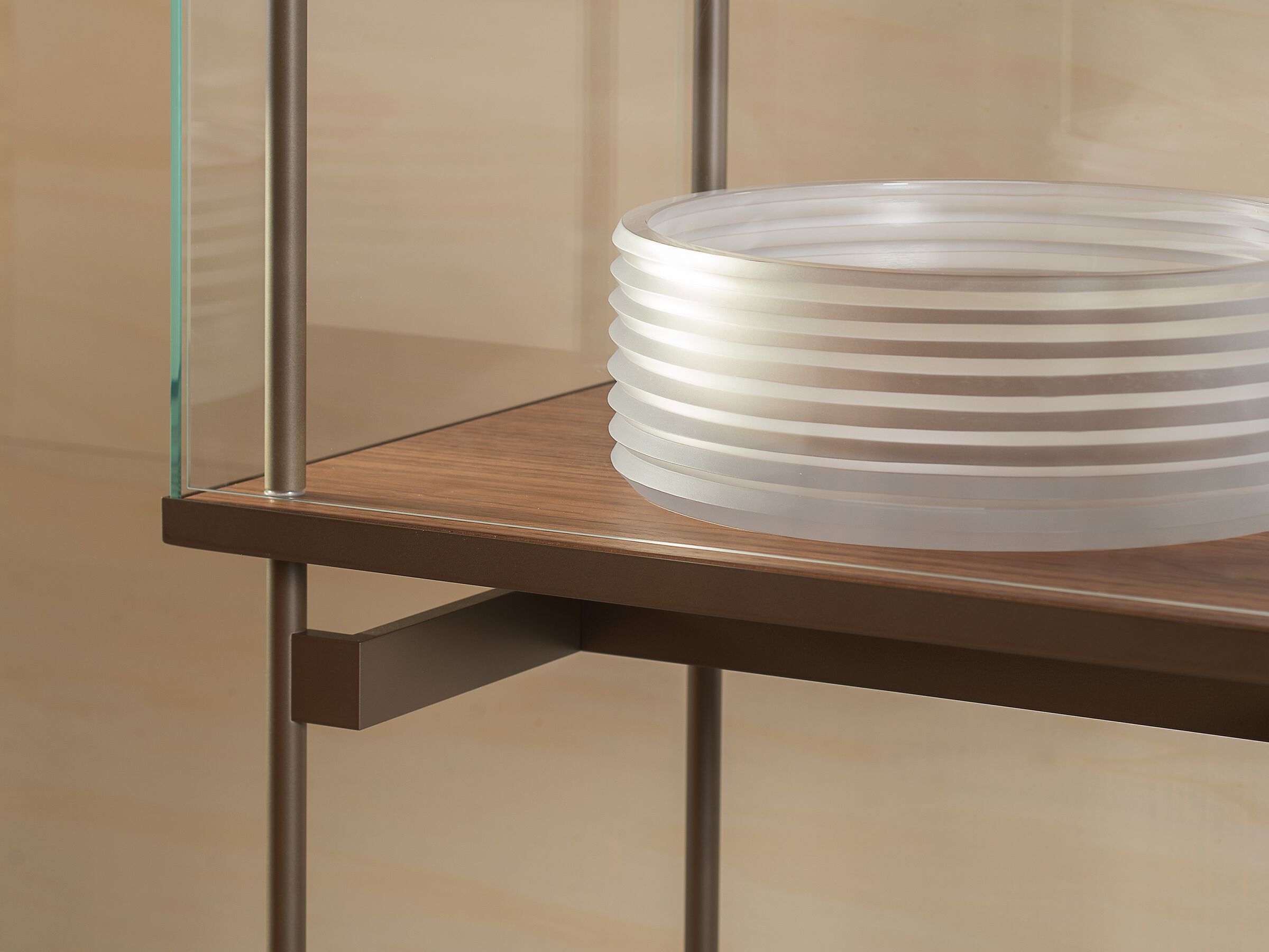 Витрина из стали и стекла Alinea Design Objects Визуальная ARCH-00037506 - Вид №6