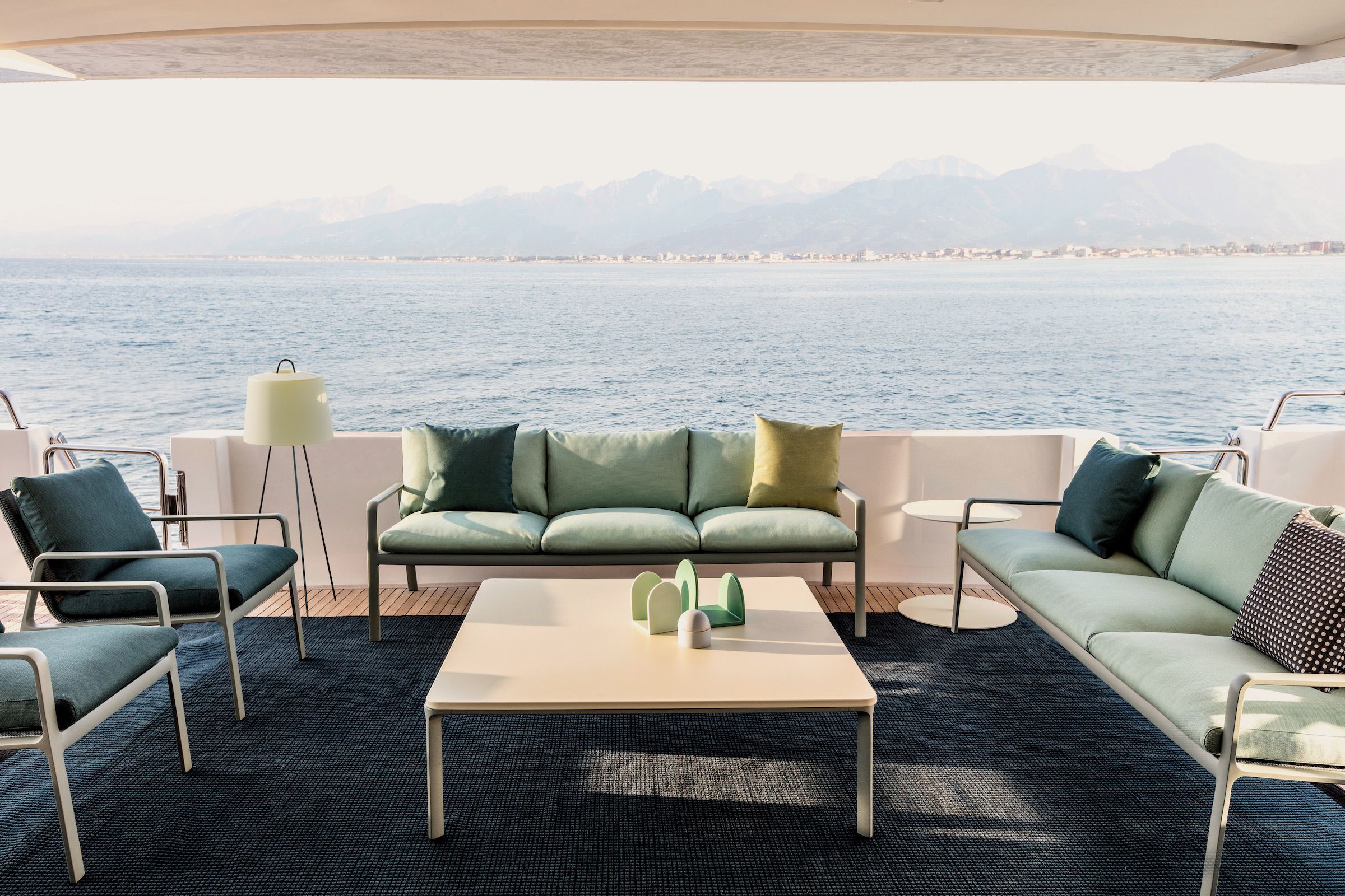 Каменный квадратный низкий журнальный столик Kettal Park Life ARCH-00111511 - Вид №2