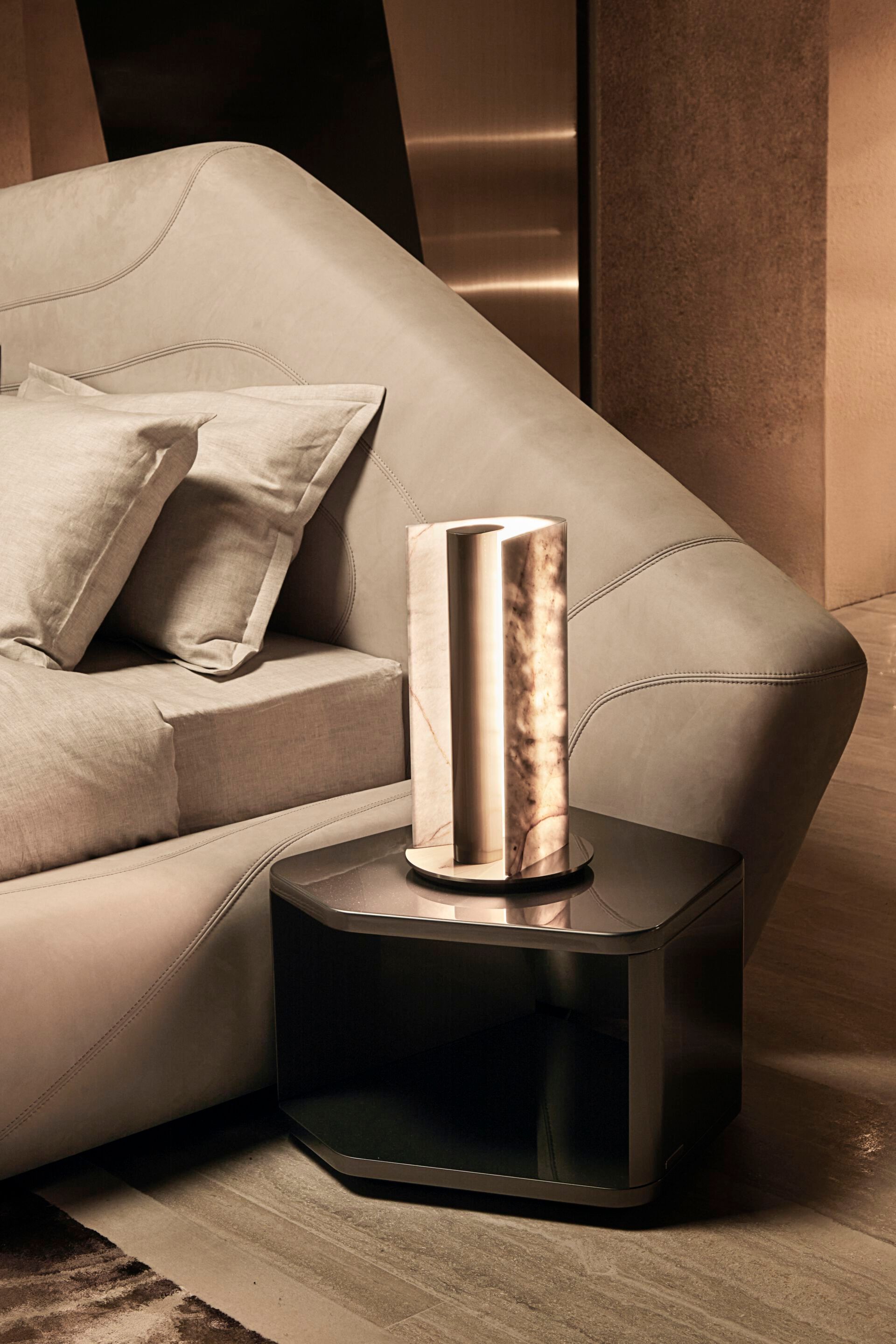 Кожаная двуспальная мягкая кровать Visionnaire Neolito ARCH-00116362 - Вид №6